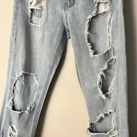 Brandy Melville Destroyed Ripped Mom Jeans - Picture 4 of 15